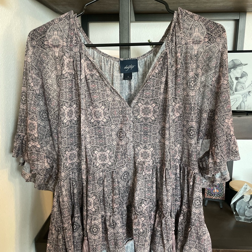 Daytrip Pink and Gray Patterned Blouse